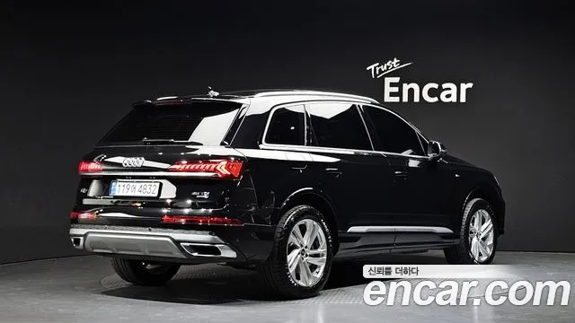 Audi Q7 45 TDI quattro Premium — Фото автомобиля 2