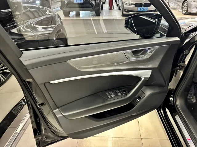 Audi A6L — Фото автомобиля 6