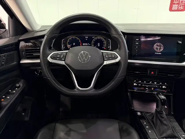 Volkswagen Passat — Фото автомобиля 3