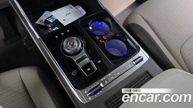 Kia Canival Новый Carnival 4 поколение Бензин 9 мест Hi-Limousine — Фото автомобиля 9