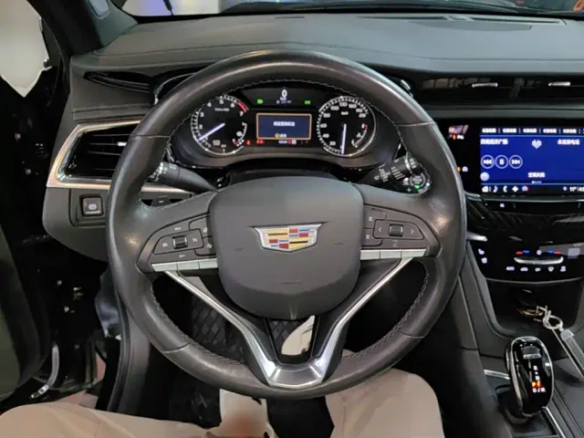 Cadillac XT6 — Фото автомобиля 10