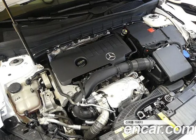 Mercedes-Benz GLB-Class — Фото автомобиля 6
