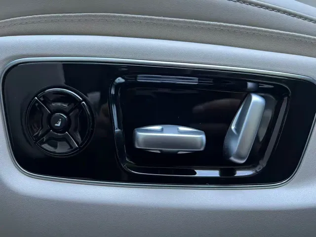 Li Auto L9 — Фото автомобиля 12