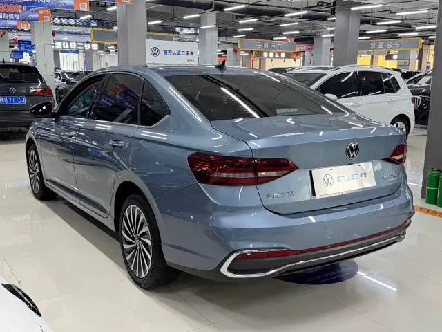 Volkswagen Lavida — Фото автомобиля 6