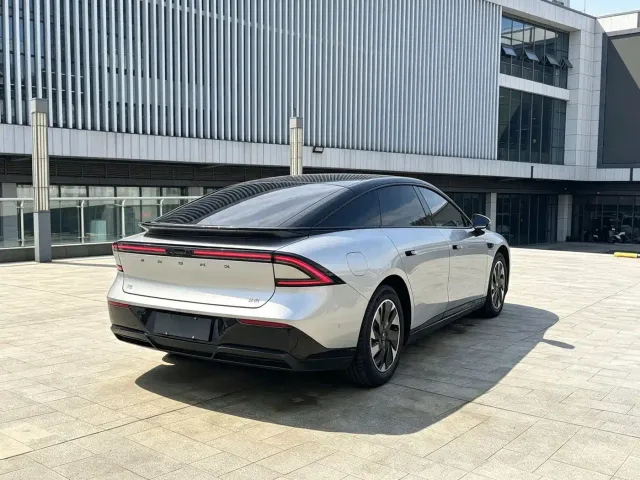 Xpeng P7+ — Фото автомобиля 4
