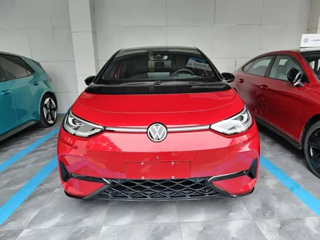 Volkswagen ID.3 — Фото автомобиля 2