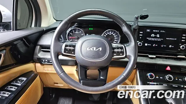 Kia Carnival Generation 4 — Фото автомобиля 13