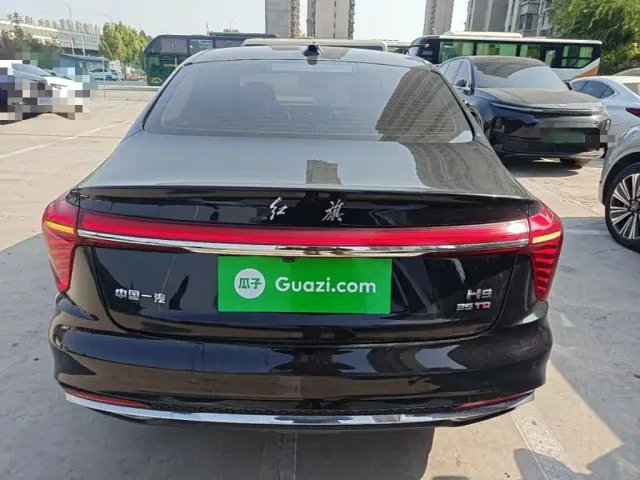 Hongqi H5 — Фото автомобиля 5