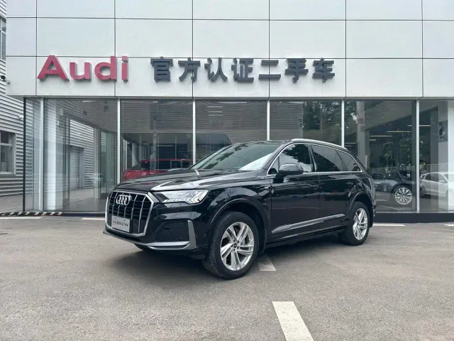 Audi Q7 — Фото автомобиля 3