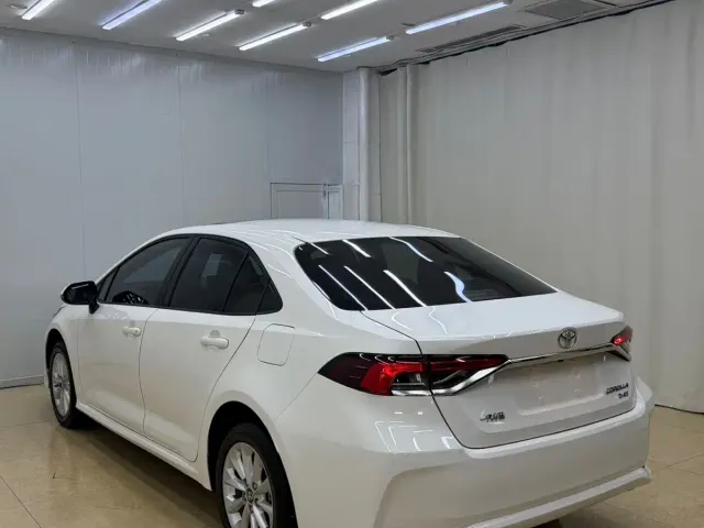 Toyota Corolla — Фото автомобиля 6