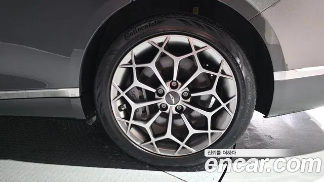 Genesis G80 RG3 — Фото автомобиля 6