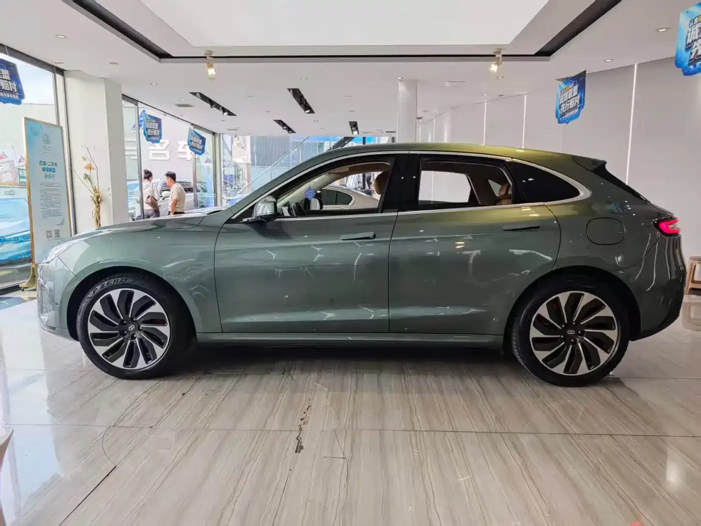 AITO Wenjie AITO M5 2022 Extended Range AWD Performance Edition — Фото автомобиля 4