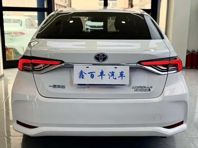 Toyota Corolla — Фото автомобиля 9