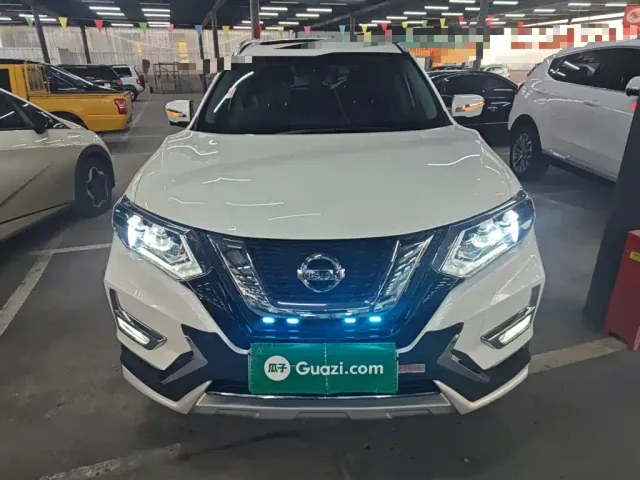 Nissan X-Trail — Фото автомобиля 2