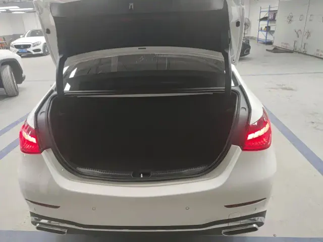 Mercedes-Benz C-Class — Фото автомобиля 8