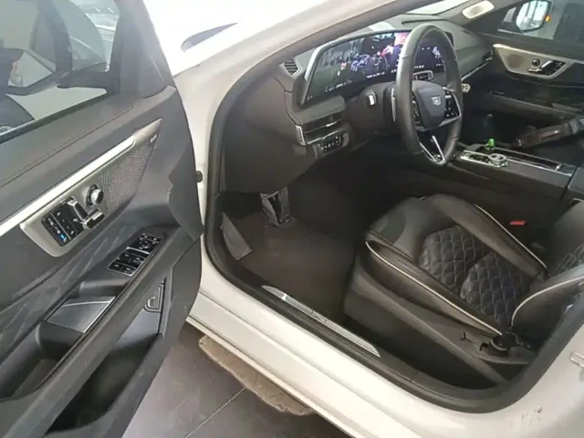 Cadillac CT6 — Фото автомобиля 15