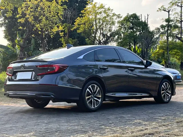 Honda Accord — Фото автомобиля 9