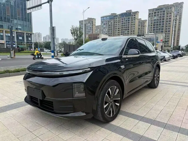 Фотография автомобиля — Li Auto L6