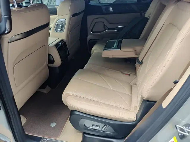 Fang Cheng Bao Leopard 8 2025 Zhiyong Flagship 7-Seater — Фото автомобиля 16
