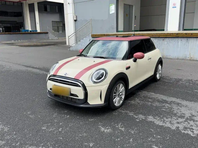 Фотография автомобиля — MINI Hatch