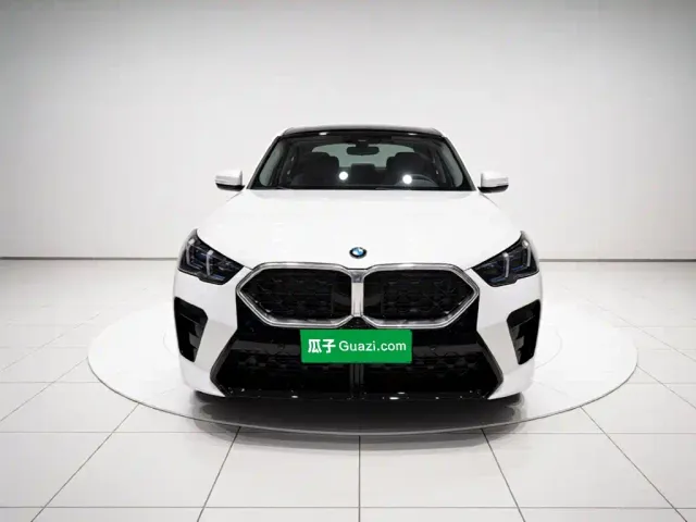 BMW X2 — Фото автомобиля 2
