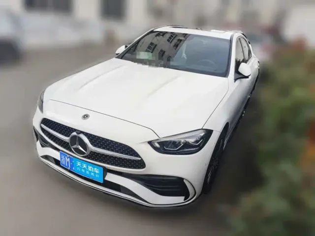 Фотография автомобиля — Mercedes-Benz C-Class