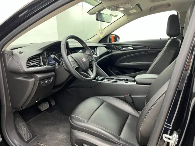 Buick Regal — Фото автомобиля 10