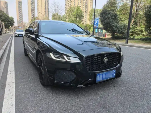 Jaguar XFL — Фото автомобиля 3