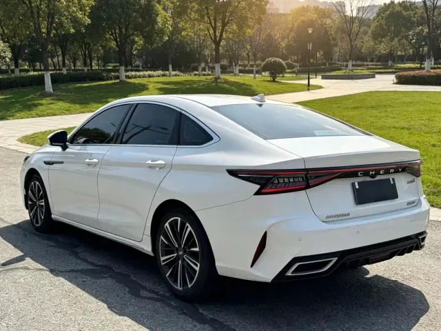 Chery Arrizo 8 — Фото автомобиля 6