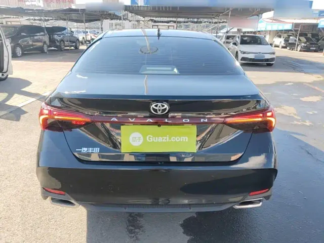 Toyota Avalon — Фото автомобиля 5