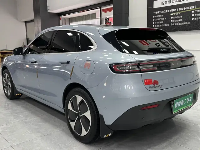 Aito M5 — Фото автомобиля 7