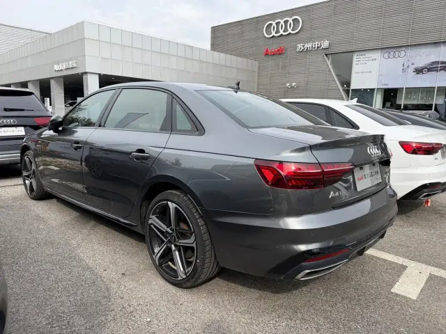 Audi A4L — Фото автомобиля 10