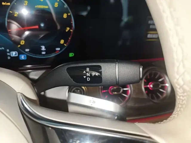 Mercedes-Benz CLS-Class — Фото автомобиля 13