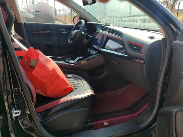 Dongfeng Fengshen AX7 — Фото автомобиля 8