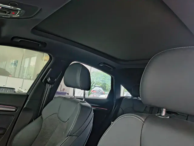 Audi Q5L Sportback — Фото автомобиля 2