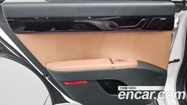 Hyundai Grandeur GN7 — Фото автомобиля 14