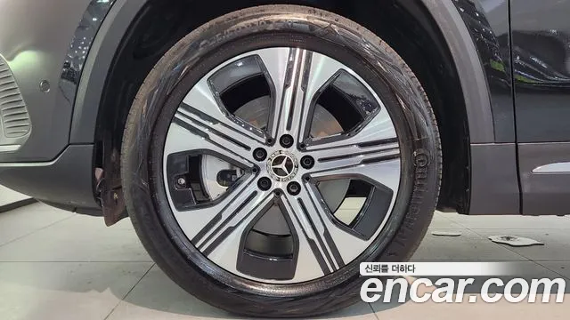 Mercedes-Benz EQA — Фото автомобиля 5
