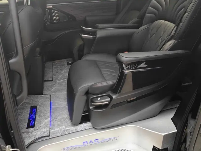 GAC Trumpchi M8 — Фото автомобиля 6