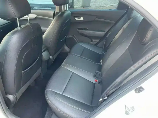 Kia Forte — Фото автомобиля 8