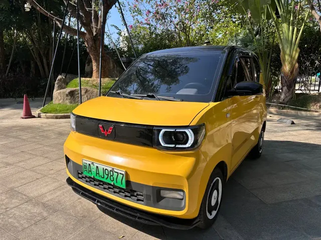 Фотография автомобиля — Wuling Hongguang Mini EV