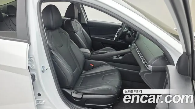 Hyundai Avante — Фото автомобиля 11