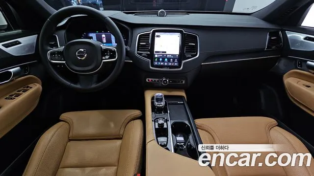 Вольво XC90 — Фото автомобиля 7