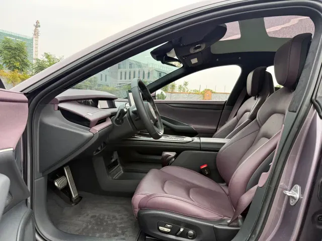 Xiaomi SU7 — Фото автомобиля 7