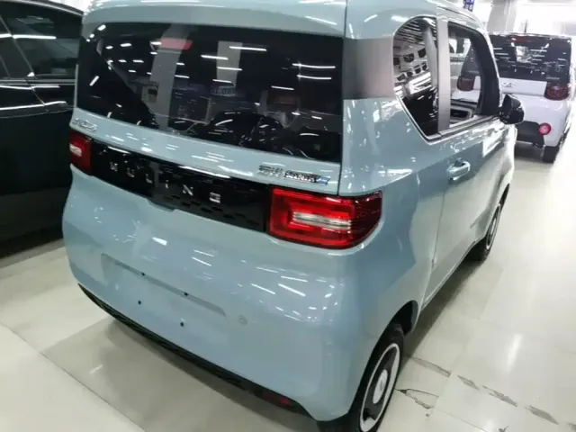 Wuling Hongguang Mini EV — Фото автомобиля 6