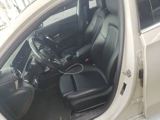 Mercedes-Benz A-Class — Фото автомобиля 14