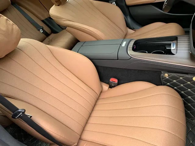 Mercedes-Benz E-Class — Фото автомобиля 27