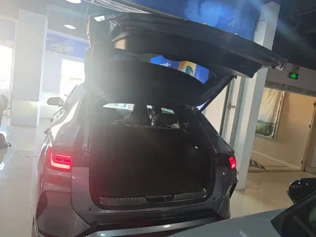BYD Song PLUS — Фото автомобиля 18