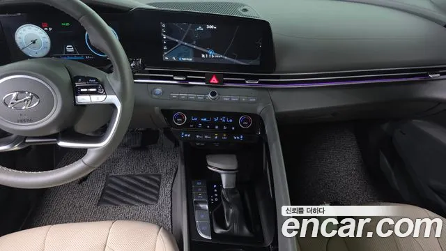 Hyundai AVANTE Avante (CN7) — Фото автомобиля 14