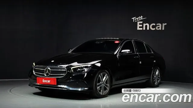 Фотография автомобиля — Mercedes-Benz E-Class W213