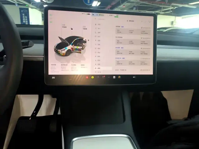 Tesla Model Y — Фото автомобиля 12